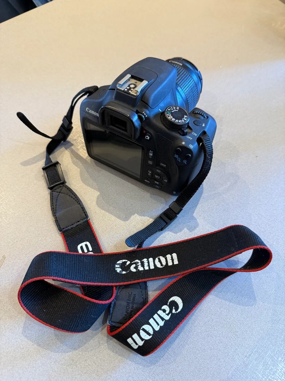 Câmera Cânon EOS rebel T5