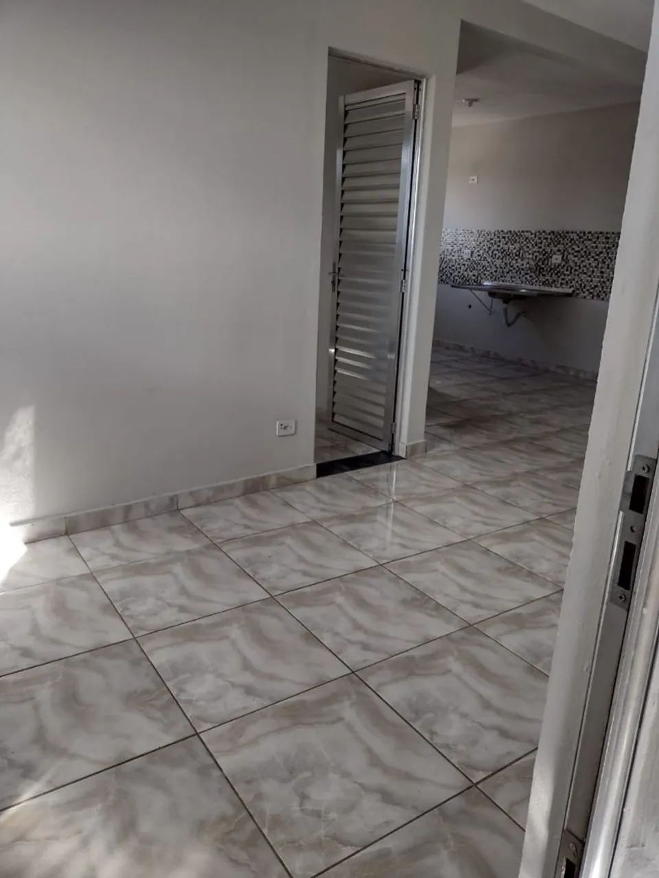 Ap 1 dorm grande com vaga garagem  coberta condomínio fechado 