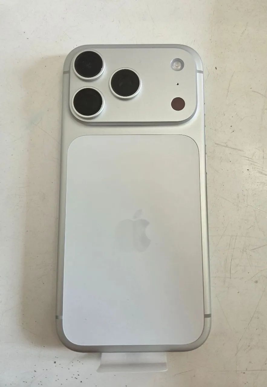 iPhone 17 Pro, Silver, 256 Gb | Novo, possui nota fiscal, garantia