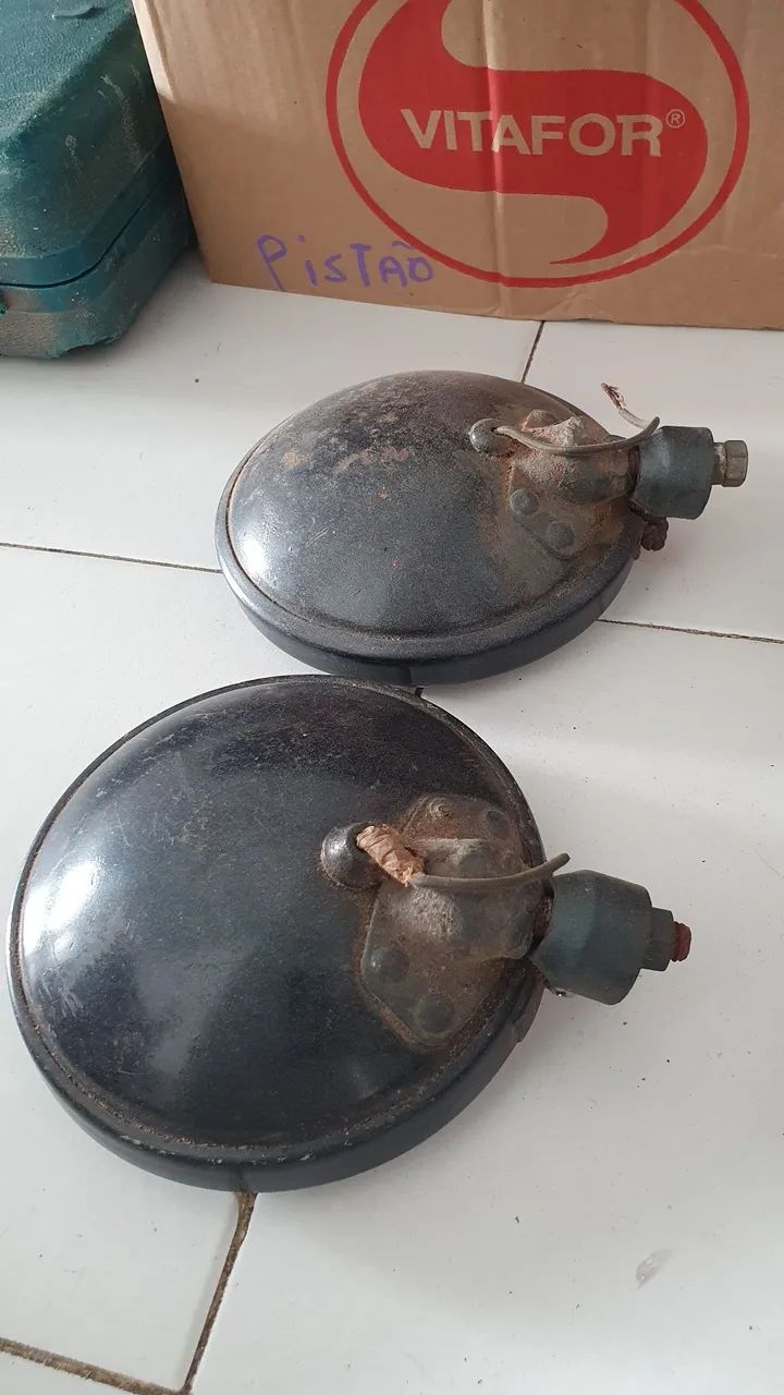 Faróis auxiliares antigos - Foto 3