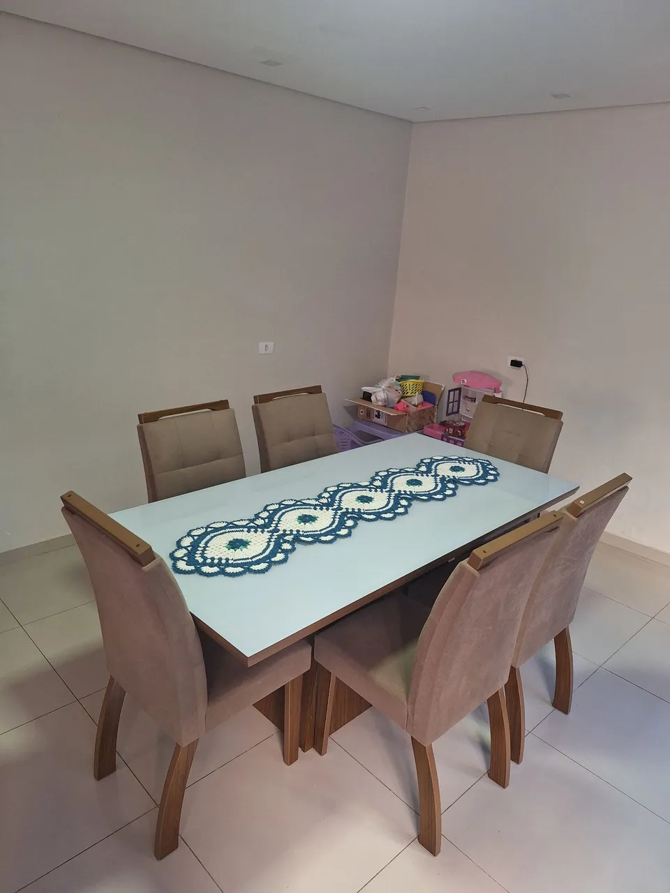 Mesa de Jantar com 6 Cadeiras
