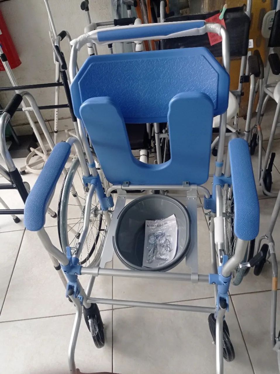 Cadeira de rodas de banho - Foto 3