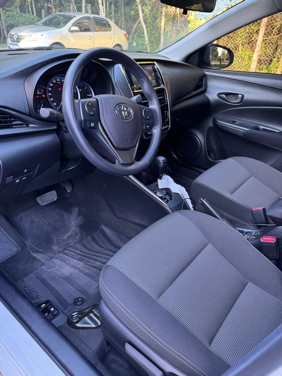 Vendo Yaris sedã  XL 2025 - Foto 3