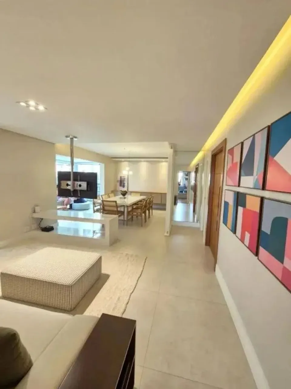 Condomínio Villa Borghese na Saúde, Apartamento de 136m² com 3 suítes, 3 vagas.