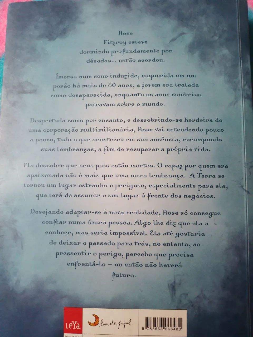 Anna Sheehan - Adormecida - Foto 2