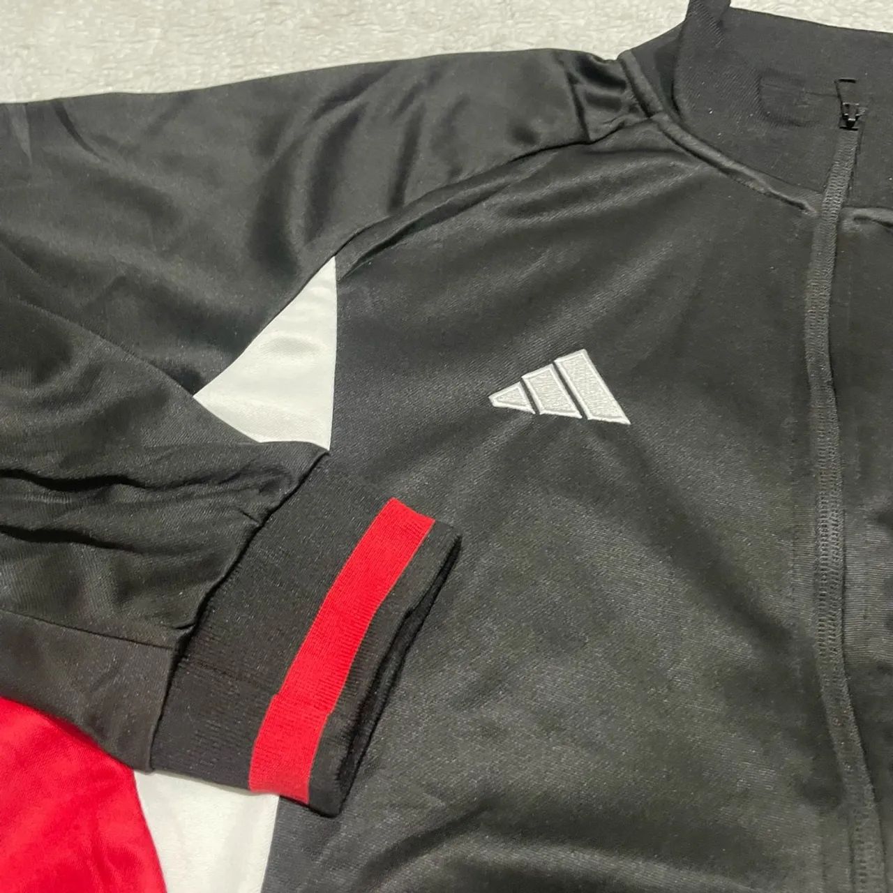 AGASALHO INTERNACIONAL (PARTE DE CIMA) - Foto 2