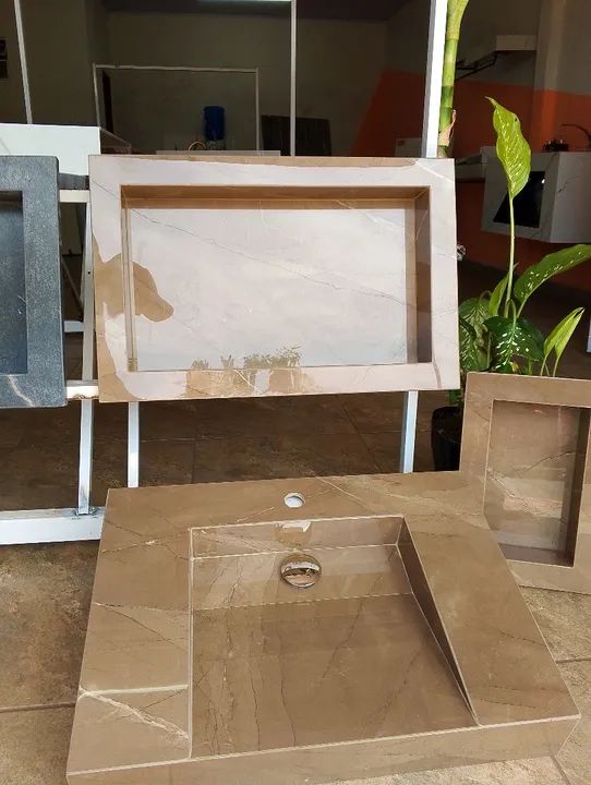 Lavatório e nicho de porcelanato  - Foto 3