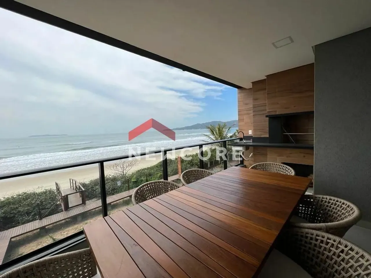 Apartamento em Avenida Aroeira da Praia - Canto Grande - Bombinhas/SC