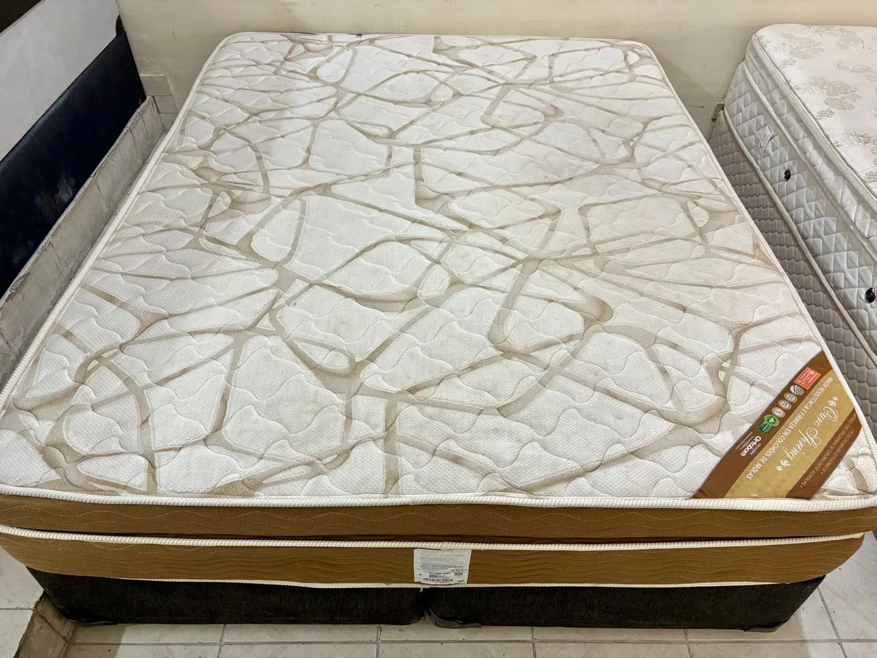 Cama box de casal Queen , cama Queen  - Foto 2