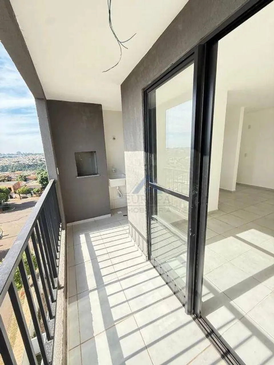 Apartamento com 3 dormitórios à venda, 56 m² por R$ 290.000,00 - Jardim Olímpico - Londrin