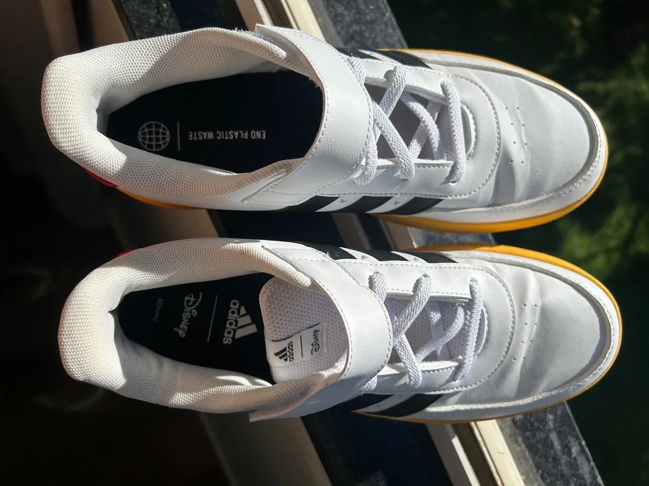 Tênis adidas + Disney 