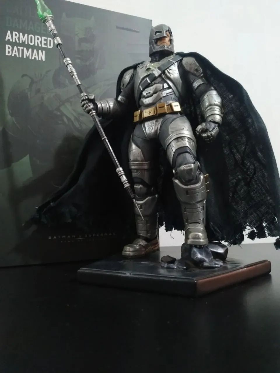  Batman Armored - BvS - 1/10 Iron studios 