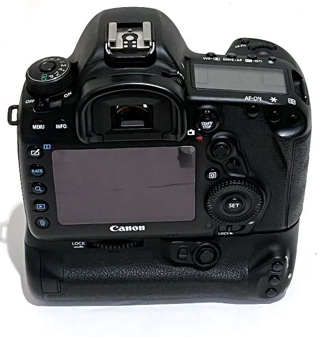 Canon 5D Mark IV com Grip Original - Foto 2