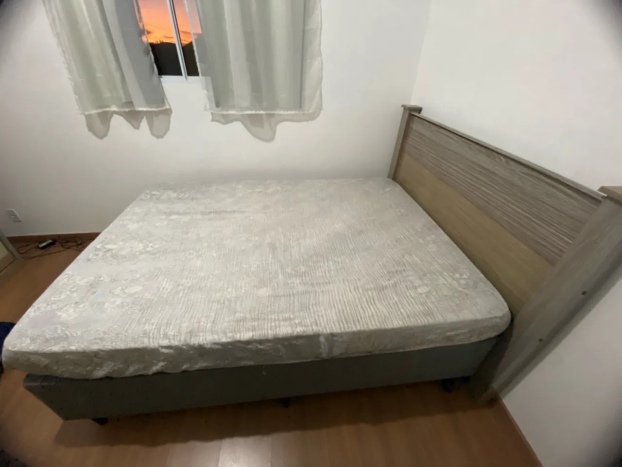 Cama Box com Cabeceira
