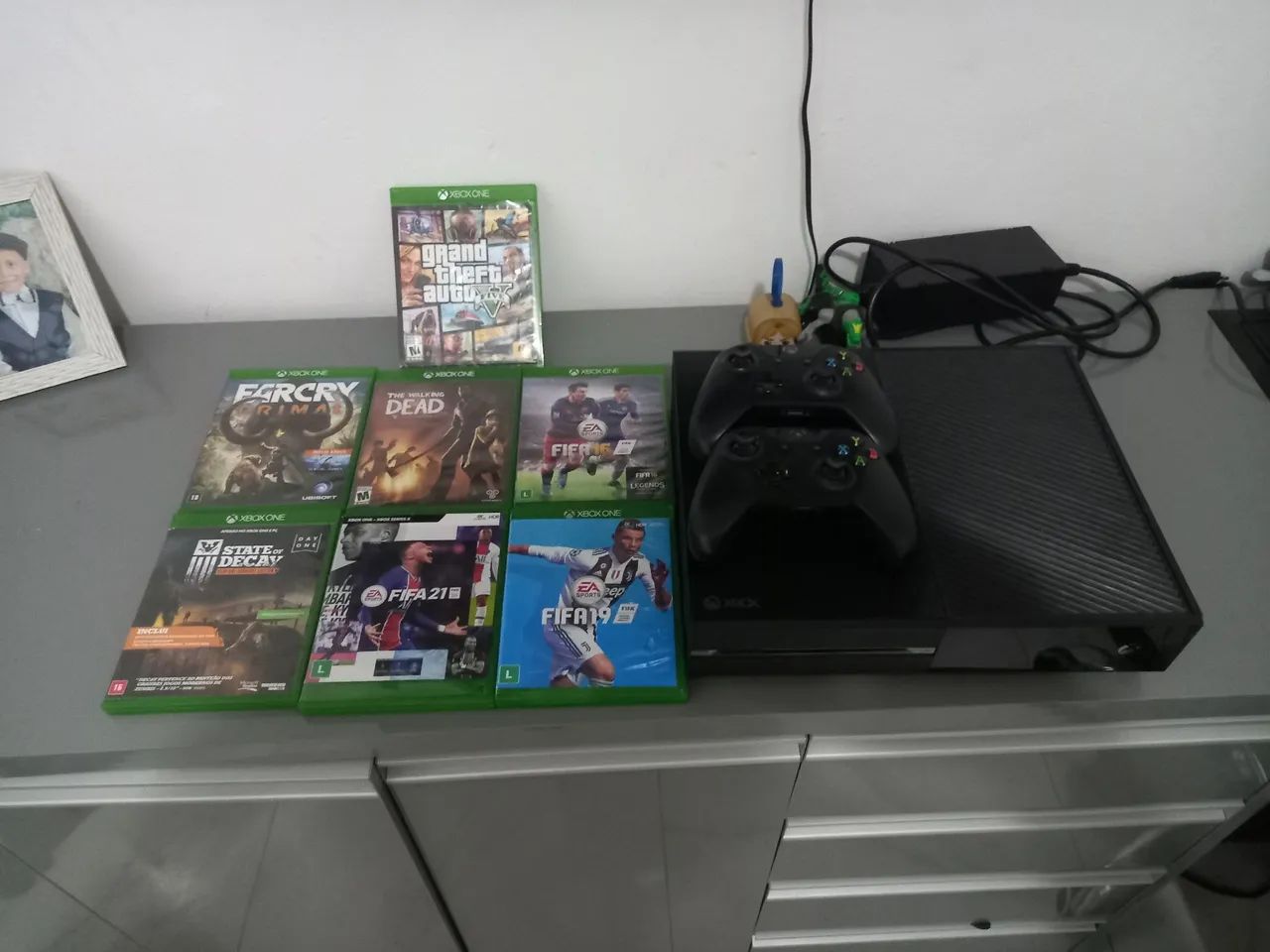 Xbox One com dois controles - Foto 3