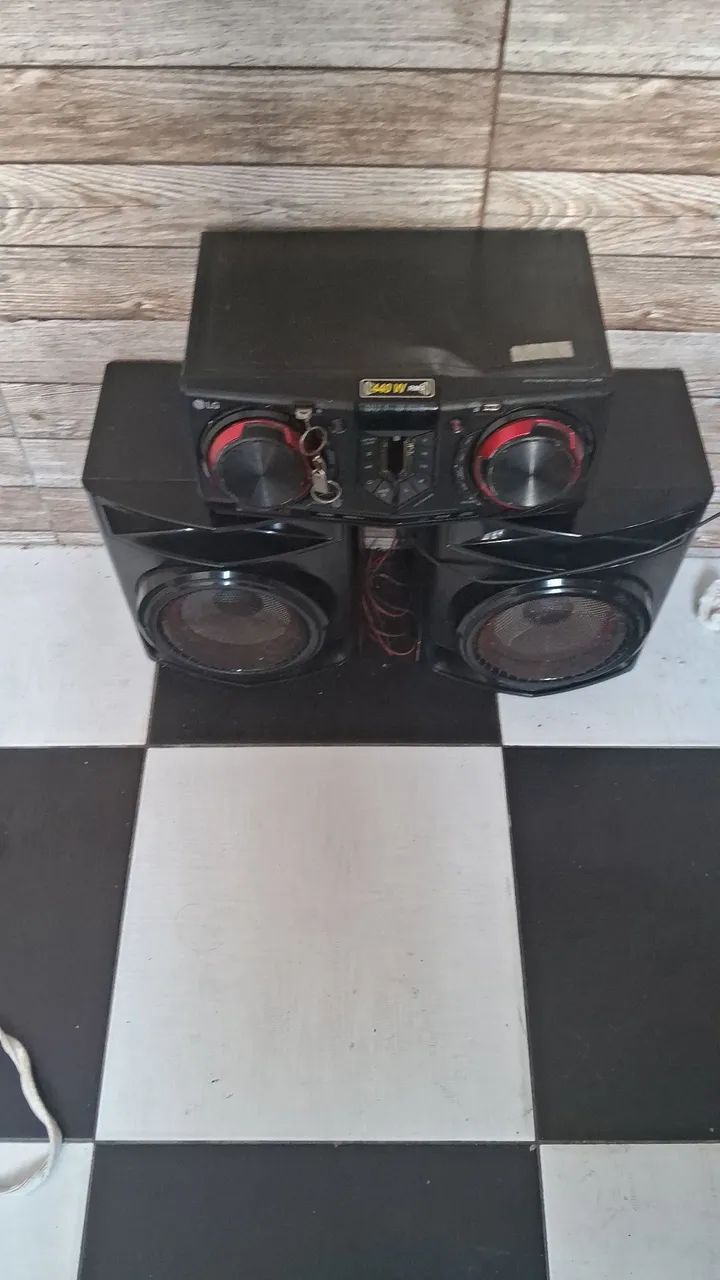 Som LG com 440W de potência boa vale apena conferir 