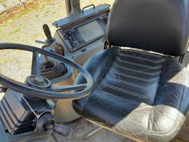 Retroescavadeira case 580L 1998 4x2  emplacada - Foto 6