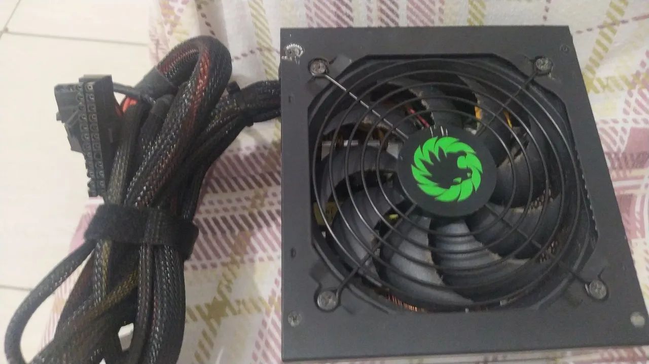 Kit Fonte Gamemax GP 400A processador e memória  - Foto 3