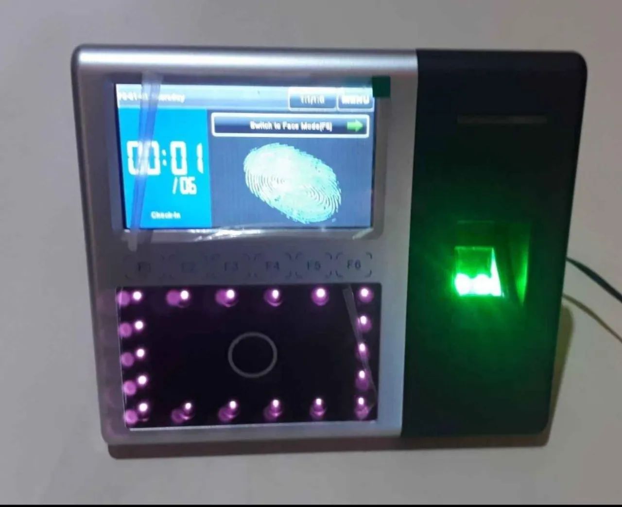 Relógio de ponto biométrico facial e digital - Foto 3