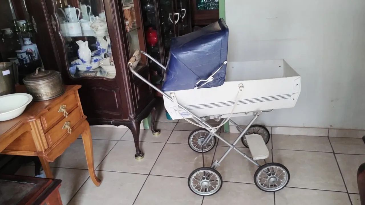 Carrinho de beb ê antigo  - Foto 2