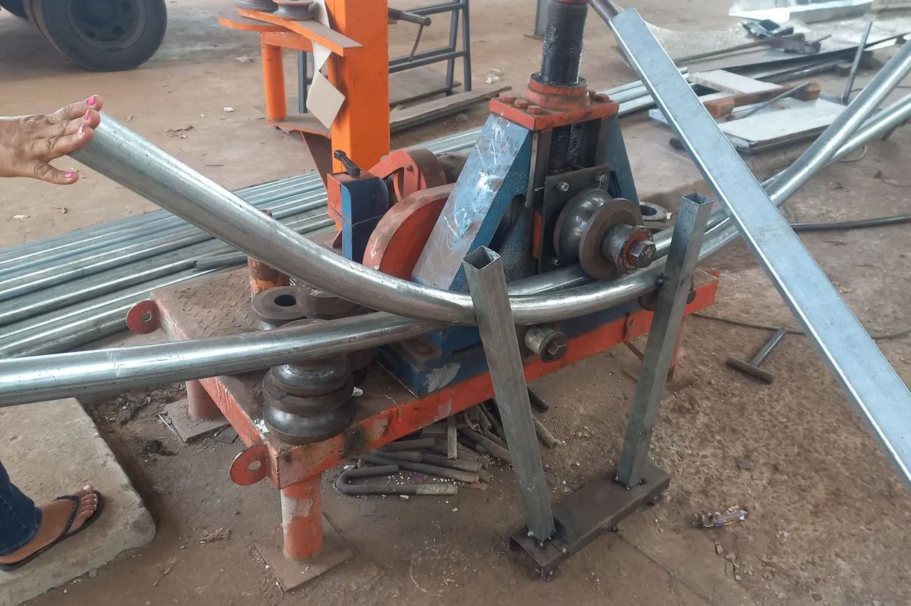 FABRICAÇÃO DE POSTE METALICO GALVANIZADO  - Foto 4