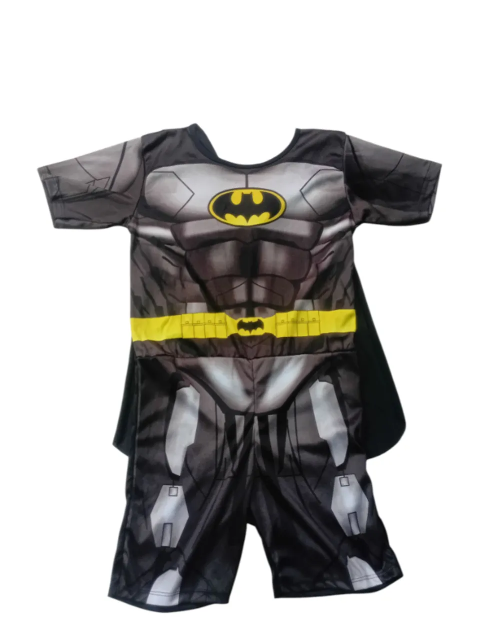 Fantasia Batman para crianças até 6 ou 8 anos