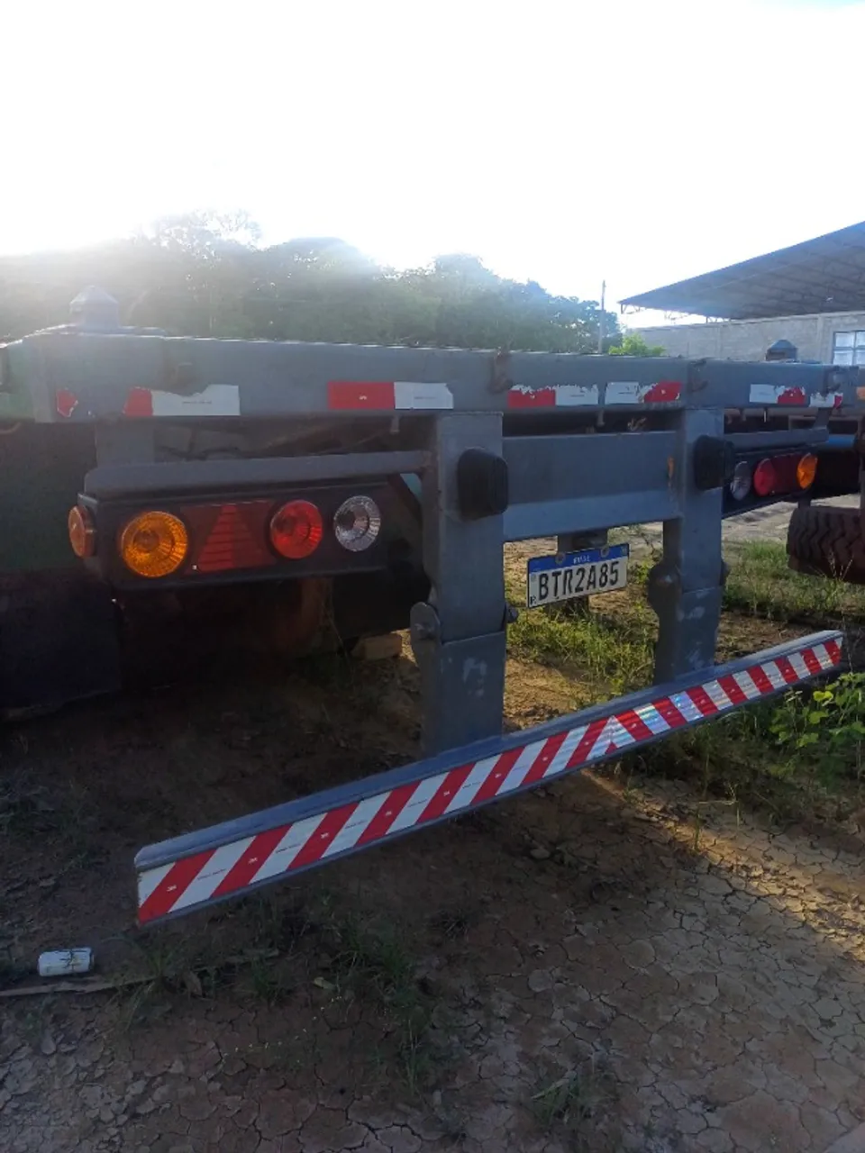 Carreta 3 eixos carga seca