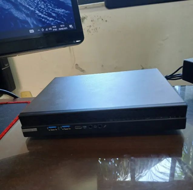 Mini PC DATEN DC2B-U I3 8100T, 8gb ram, SSD 480gb sata, HDMI, DP.