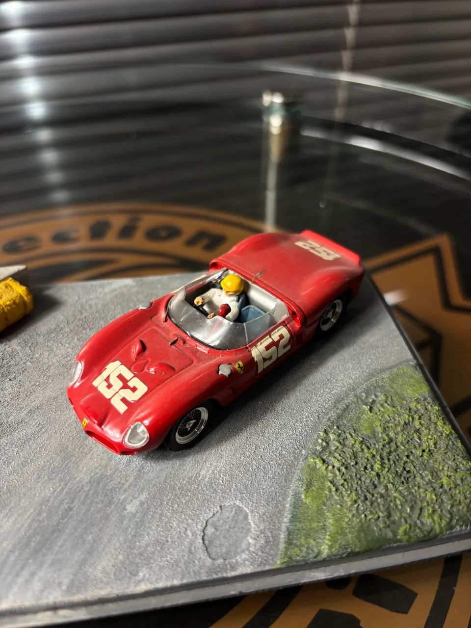 Mini Diorama Ferrari Dino 246 SP #152 - Rodriguez, Gendebien - Foto 5
