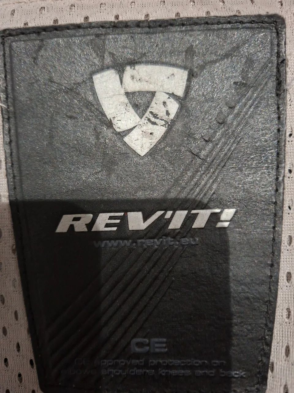 Kit motociclista Macacão de Couro Rev'it para Motociclista - Foto 4