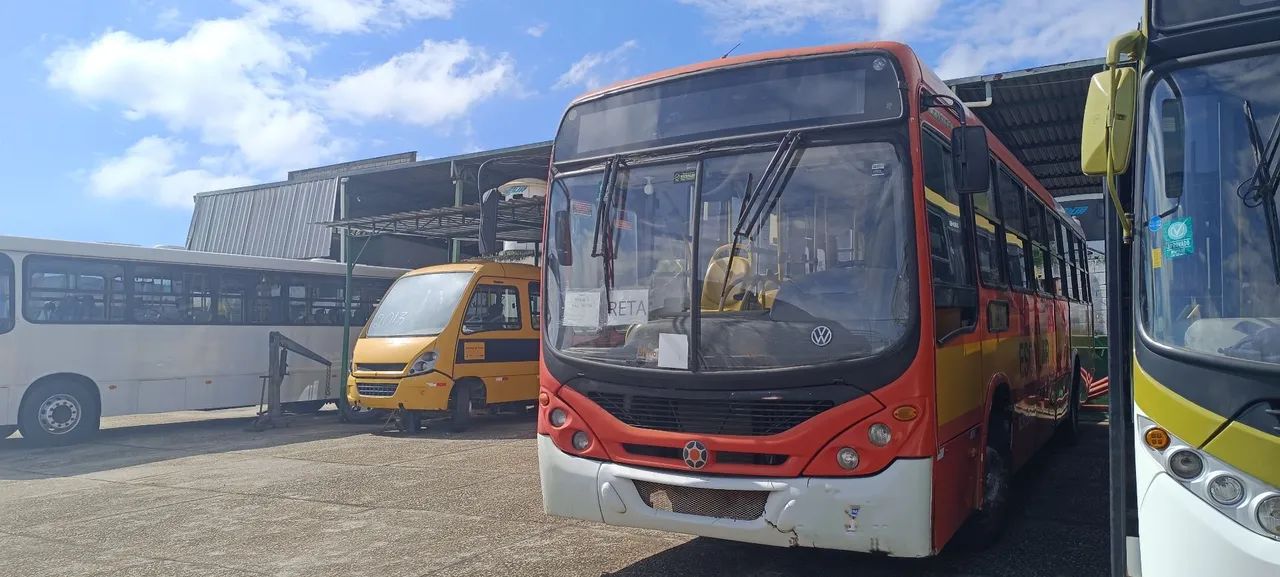 VW 17230 2010/2010 40L $78.000,00 - Foto 2