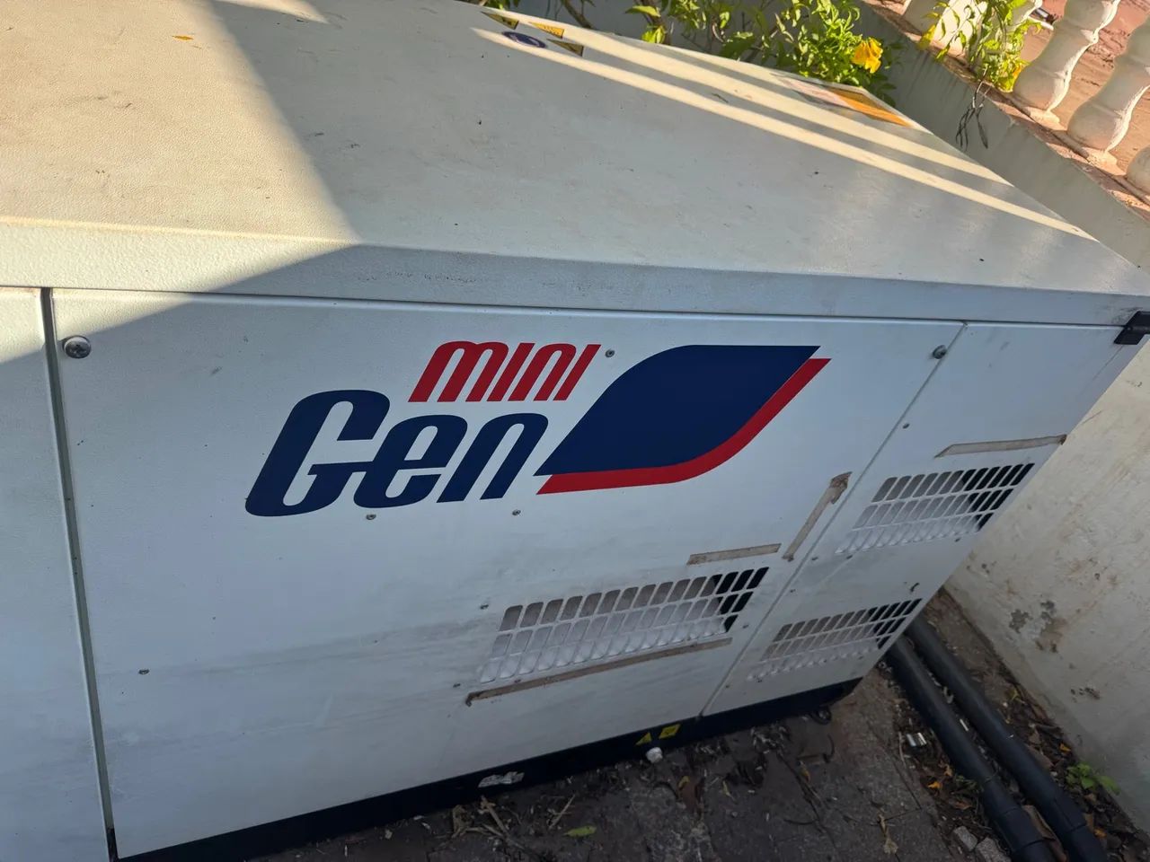 GRUPO GERADOR 25 KVA 