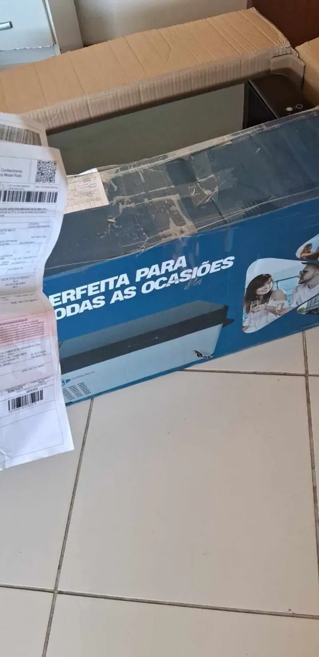 Geladeira portátil quadrivolt 12v 24v 110v e 220v 30lt