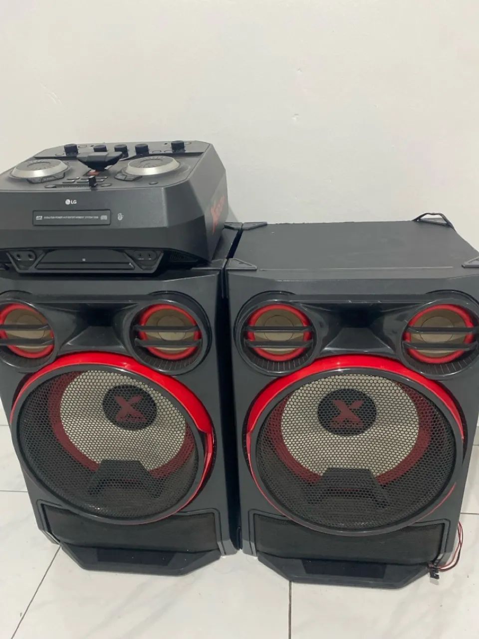Som LG XBOOM com 2 caixas de som