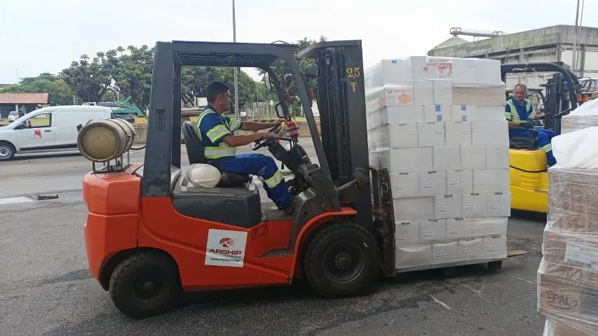 Empilhadeira TCM - 2,5 toneladas - GLP -   2006  - Foto 3