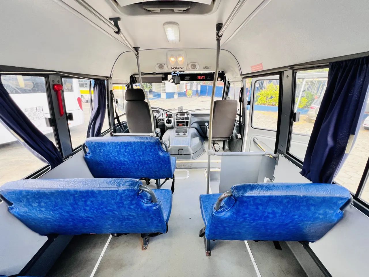 MICROÔNIBUS VOLARE - ótimo estado! - Foto 9