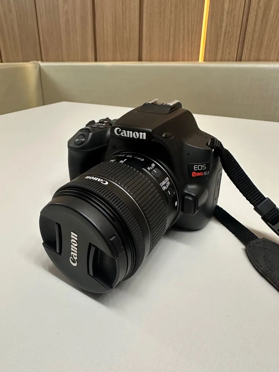Câmera Canon EOS Rebel SL3