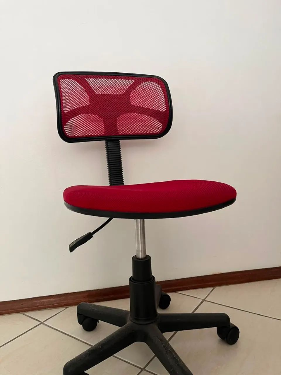 Cadeira escritório vermelha  - Foto 3