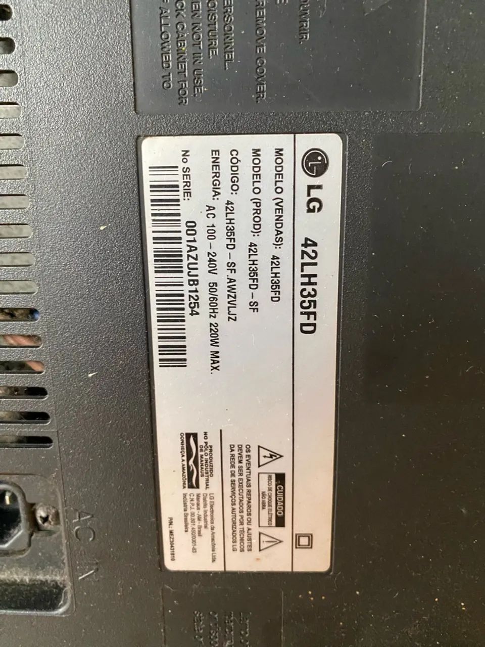 TV LG 42LH35FD, modelo de 42 polegadas. - Foto 2