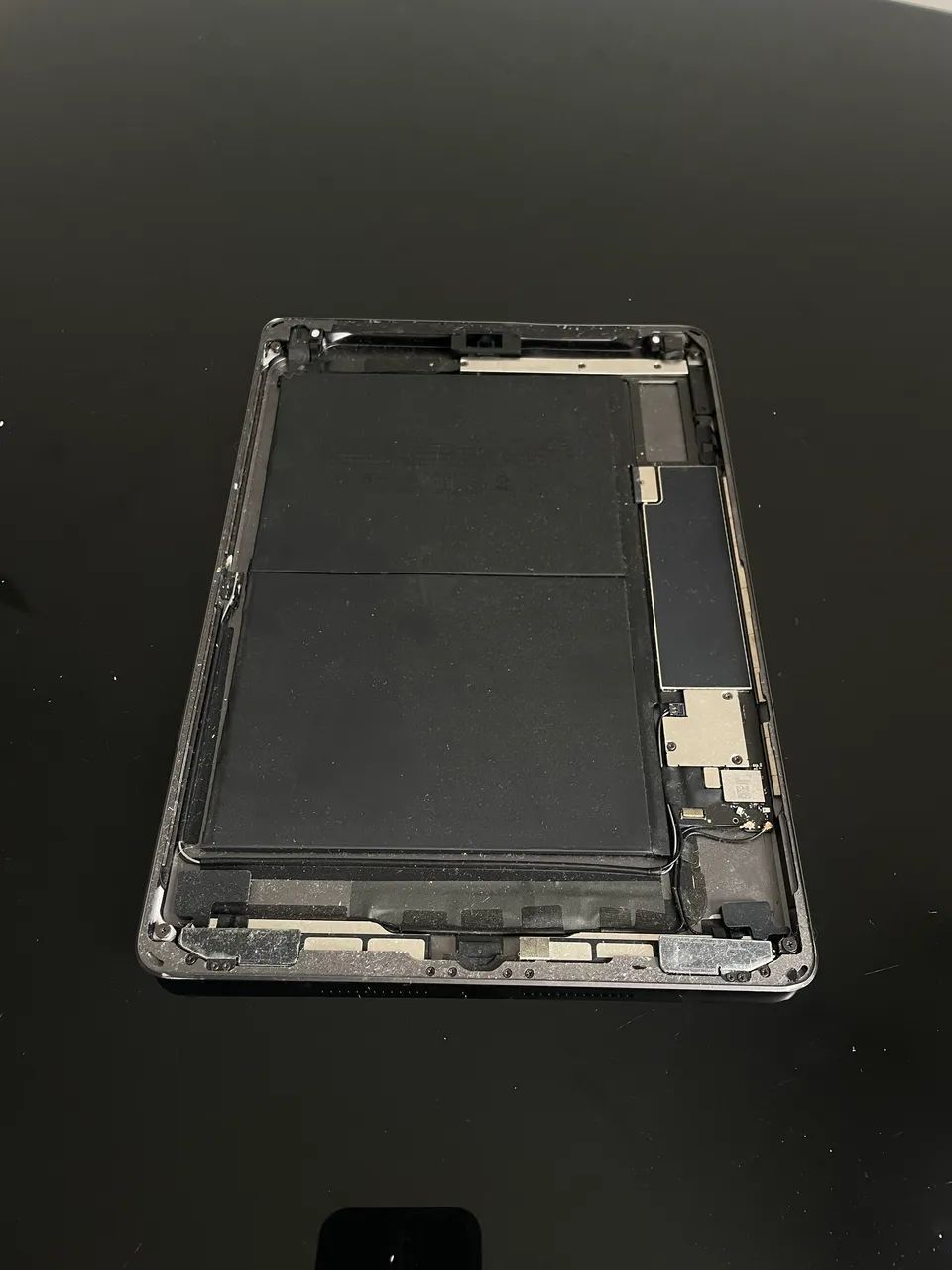 iPad 9ª Geração A2602 Space Gray - Para Peças - Foto 2