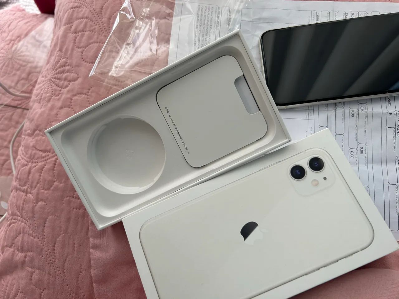 Iphone 11 com nota e caixa - Foto 5