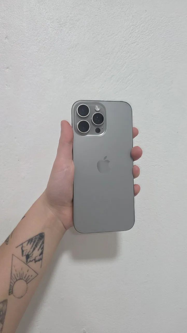 Iphone 16 pro max - Foto 3