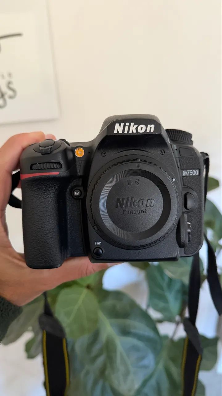 Nikon D7500 com 12k clicks