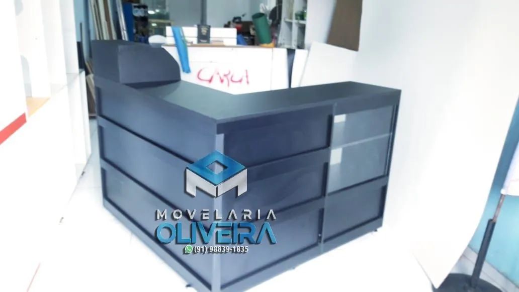 Balcão caixa com vitrine fronta em L no mdf preto fabricamos diversos modelos e cores 