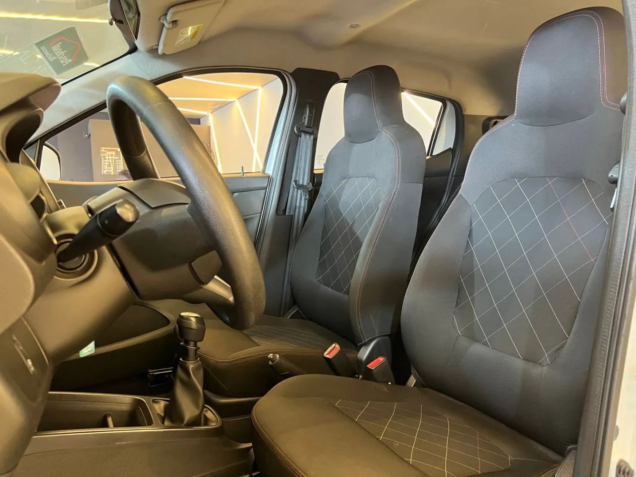 Renault Kwid 1.0 Zen, foto 11 de 20
