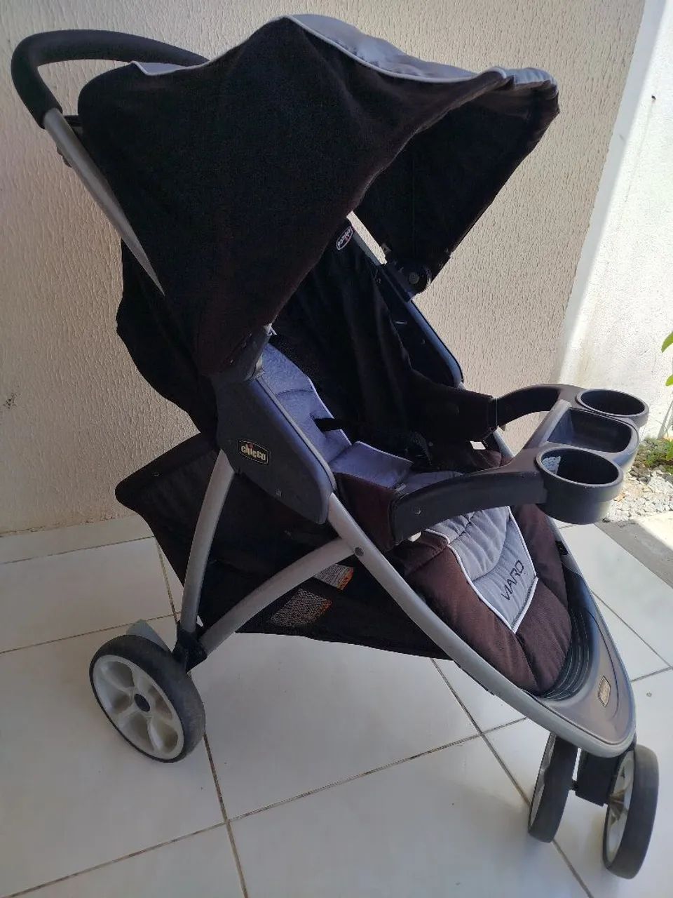 Carrinho de bebê Chicco (Modelo Viaro) - Foto 2