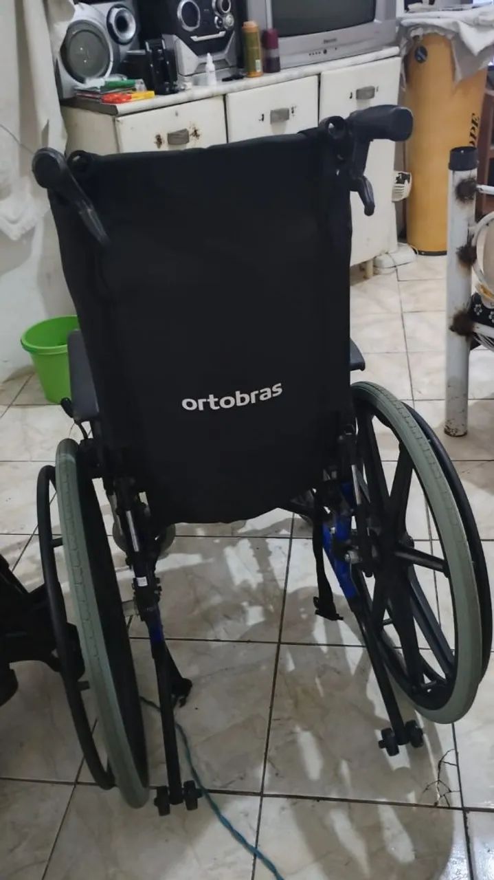 Cadeira de rodas  - Foto 2