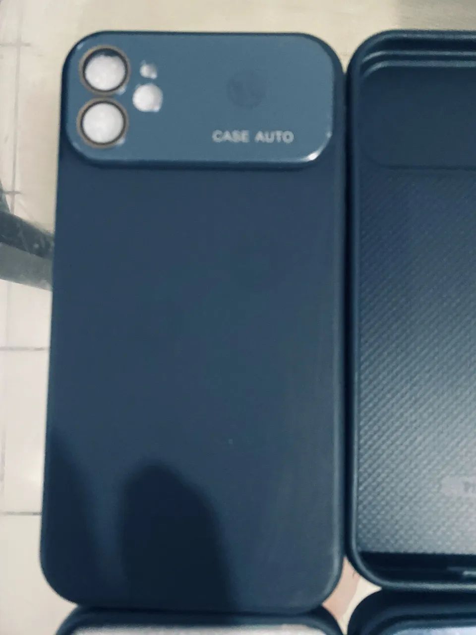 Vende-se Capas (Case) iPhone 11 - Foto 2