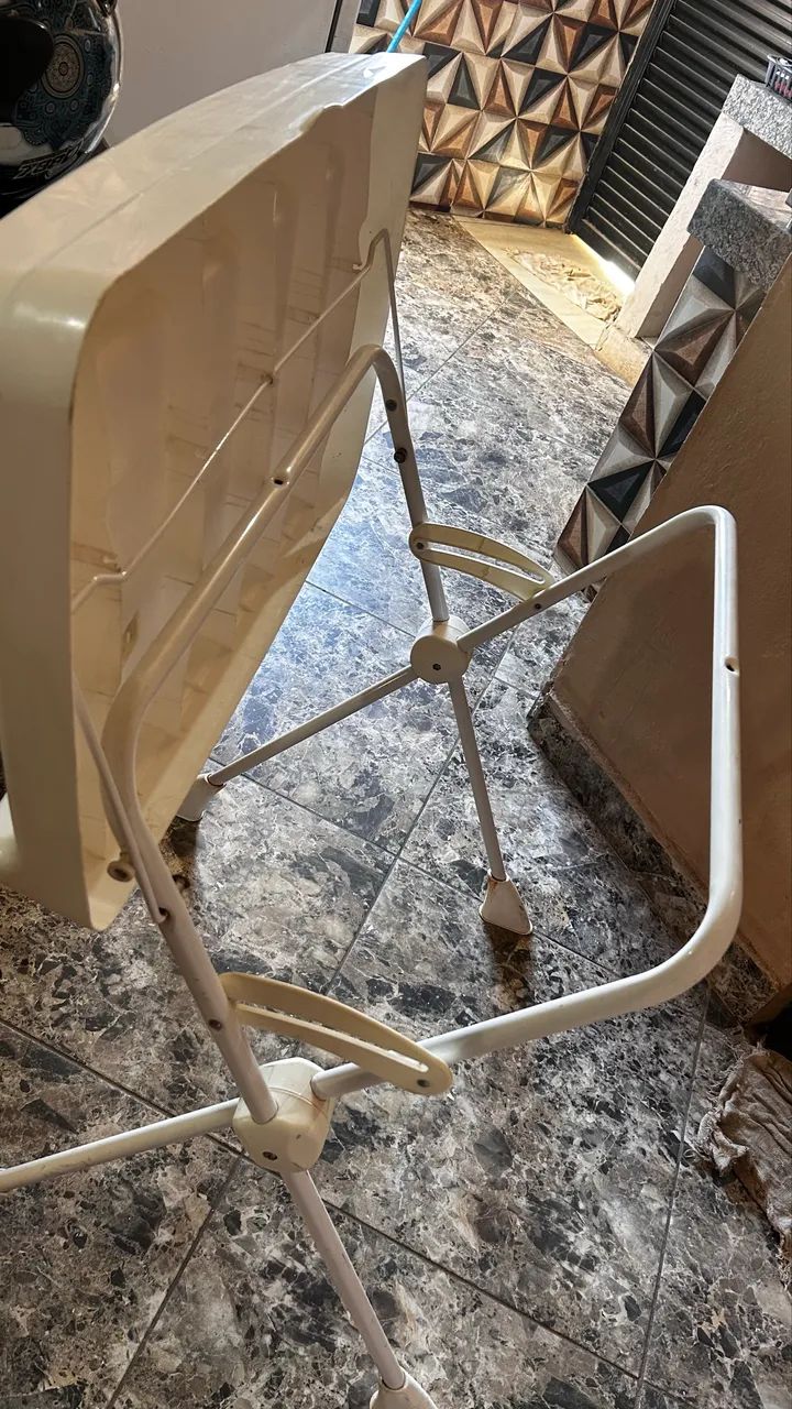 Vendo suporte de banheira e trocador - Foto 2