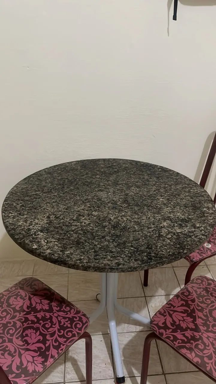 Mesa 4 cadeiras mármore 400$